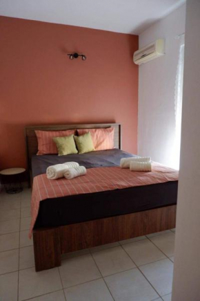 Quiet apartment with easy access to attractions.